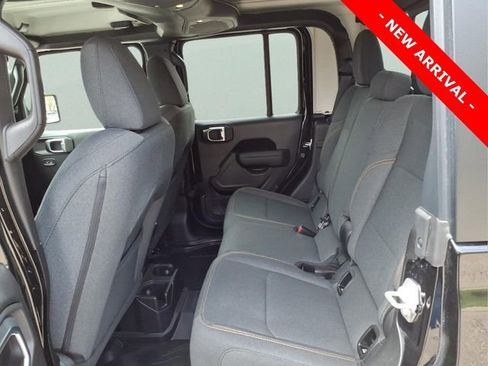 Used 2025 Jeep Gladiator Sport AWD/4WD image 8