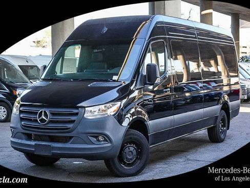 Used 2024 Mercedes-Benz Sprinter 3500 image 1