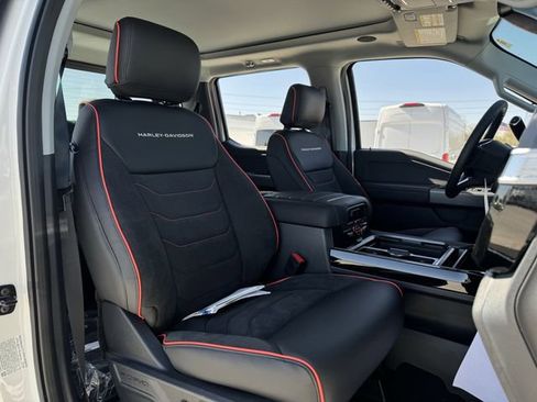 New 2026 Ford F250 Lariat w/ Black Appearance Package image 33