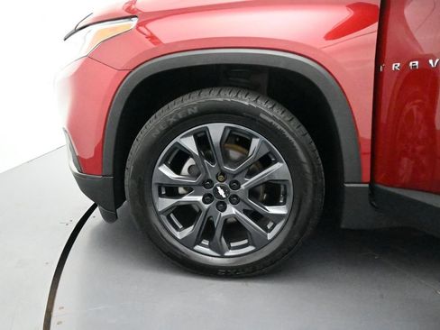 Used 2020 Chevrolet Traverse RS w/ LPO, Floor Liner Package AWD/4WD image 8