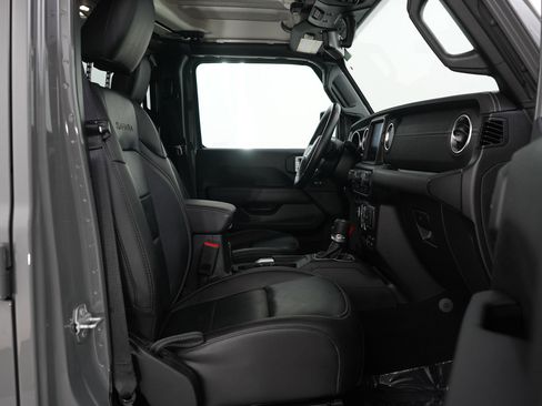 Used 2023 Jeep Wrangler Unlimited Sahara w/ Cold Weather Group image 10