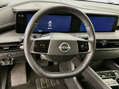 Used 2025 Nissan Murano SV AWD/4WD image 18