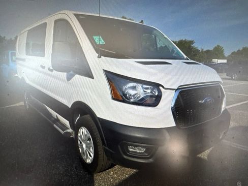 Used 2025 Ford Transit 250 Low Roof w/ Exterior Upgrade Package RWD image 2