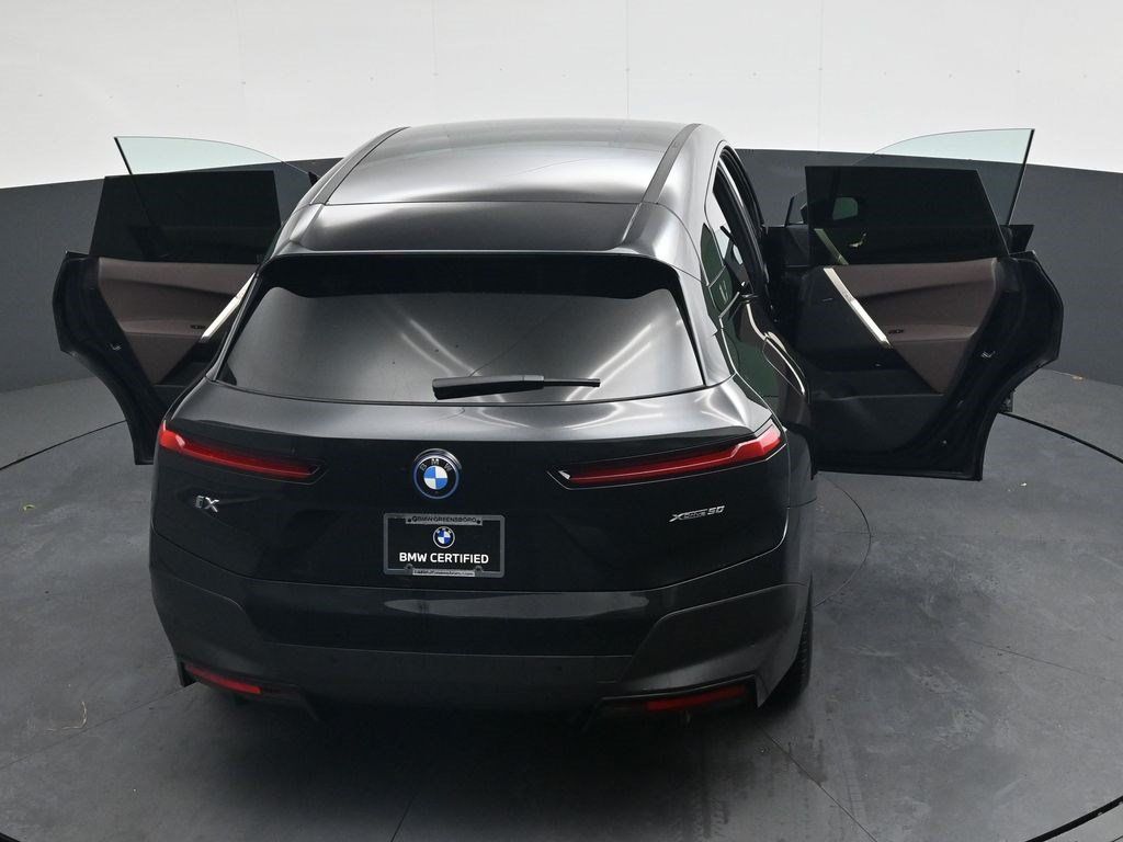 Used 2024 BMW iX xDrive50 w/ Convenience Package AWD/4WD image 40