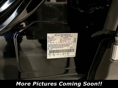 Used 2018 Lincoln MKX Reserve w/ Driver Assistance Package FWD image 6