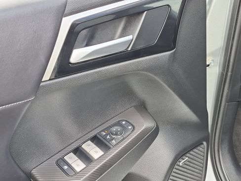 Used 2025 Mitsubishi Outlander SE AWD/4WD image 10