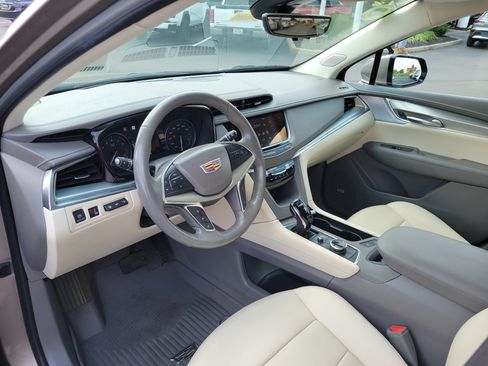 Used 2023 Cadillac XT5 Premium Luxury w/ Technology Package AWD/4WD image 19