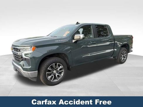 Used 2025 Chevrolet Silverado 1500 LT AWD/4WD image 3