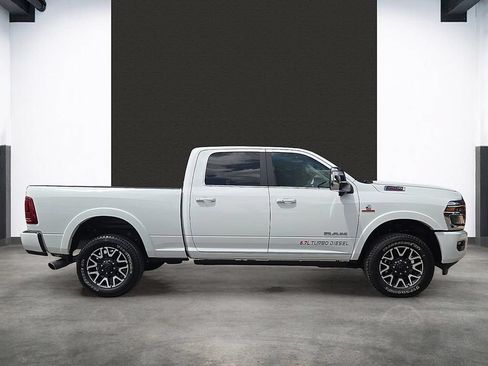 Used 2025 RAM 2500 Limited AWD/4WD image 10