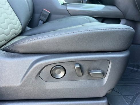 Used 2024 Chevrolet Silverado 1500 ZR2 w/ Technology Package image 23