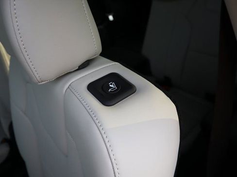 New 2025 Kia Telluride S image 18