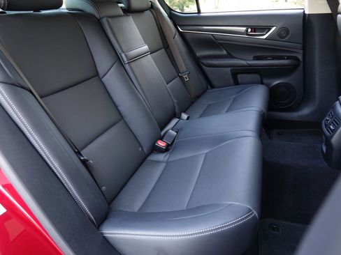 Used 2016 Lexus GS 200t image 10