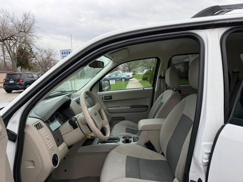 Used 2008 Ford Escape XLT image 9