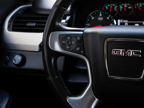 Used 2020 GMC Yukon SLT w/ Premium Edition image 10