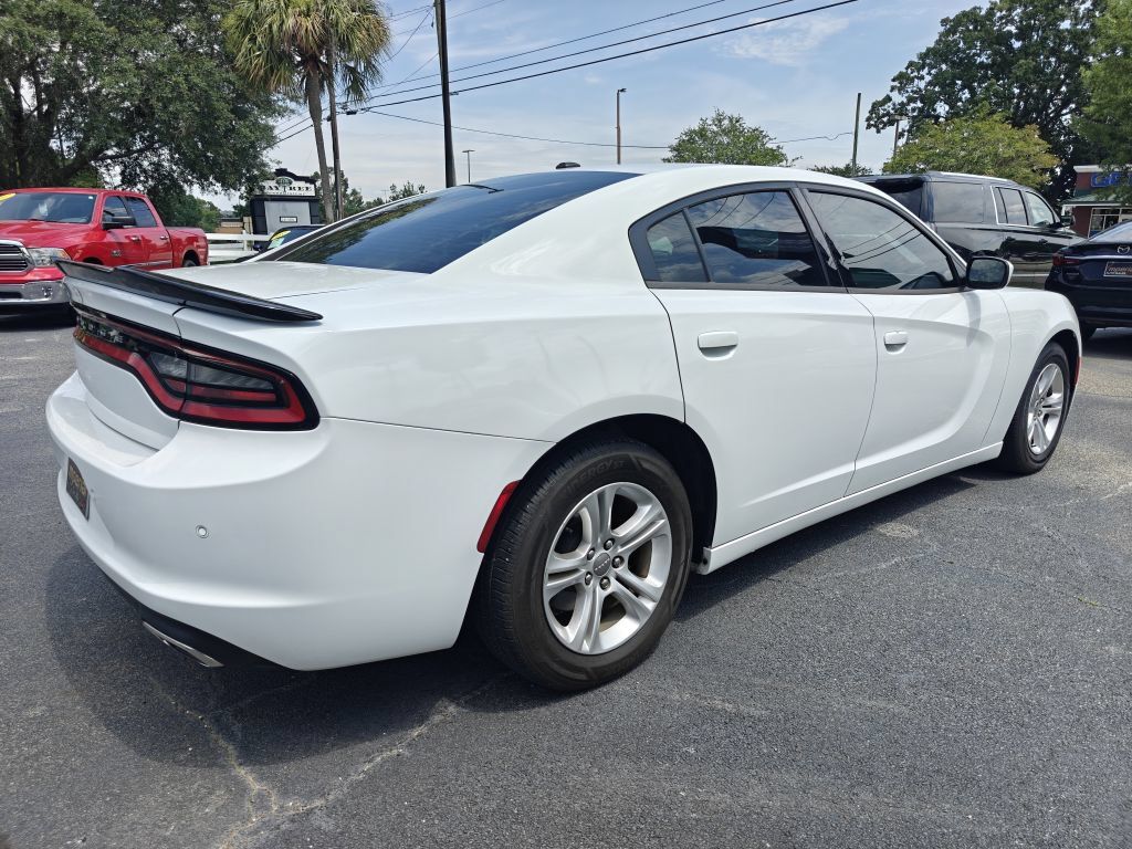 Used 2020 Dodge Charger SXT RWD image 5