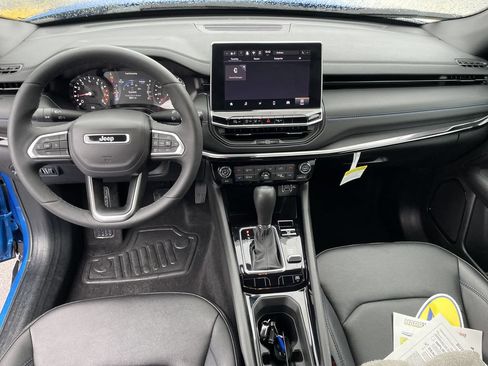 Used 2026 Jeep Compass Limited AWD/4WD image 15