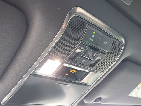 Used 2024 Lexus LX 600 4WD w/ Appearance Package image 31