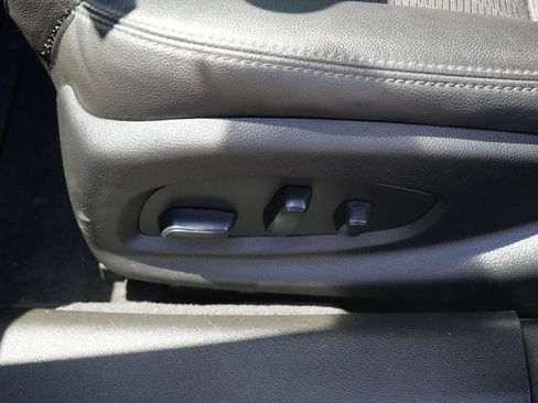 Used 2019 Chevrolet Impala LT FWD image 15