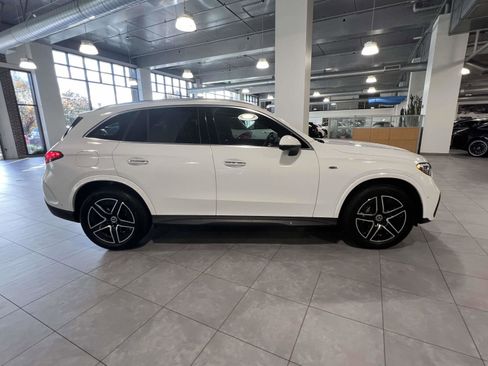 Used 2025 Mercedes-Benz GLC 350e 4MATIC image 5