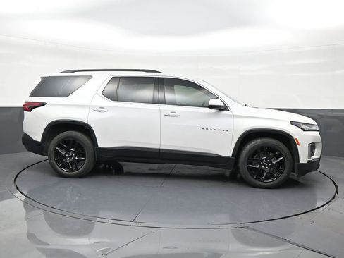 Used 2022 Chevrolet Traverse LT FWD image 6