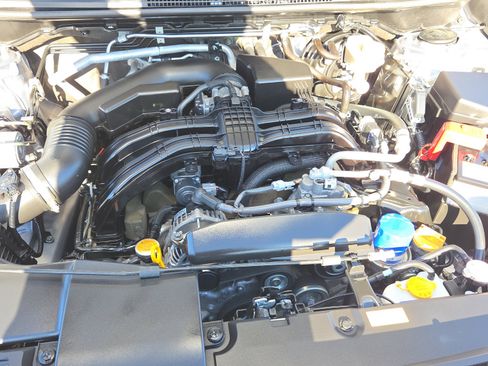 Used 2022 Subaru Crosstrek 2.5i Sport w/ Moonroof Package image 41