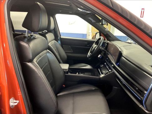 Used 2025 Hyundai Santa Fe Calligraphy AWD/4WD image 11