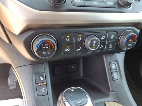 Used 2018 GMC Acadia Denali FWD image 27