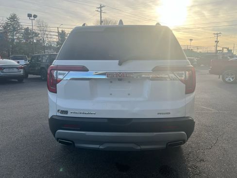 Used 2023 GMC Acadia SLT image 8
