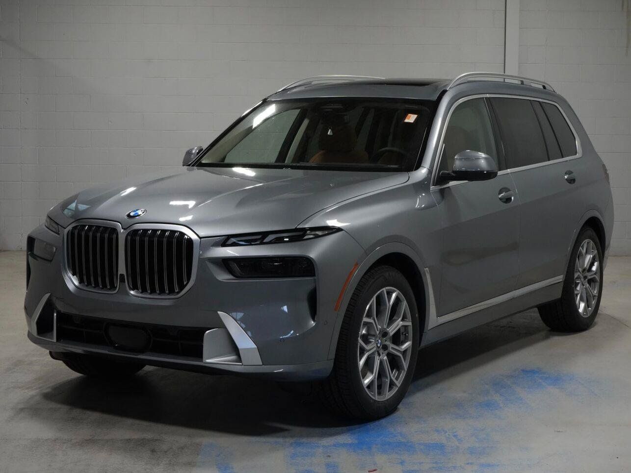 Used 2027 BMW X7 xDrive40i w/ Premium Package AWD/4WD image 1