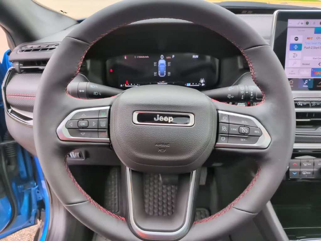 Used 2025 Jeep Compass Trailhawk w/ Trailhawk Elite Group AWD/4WD image 20