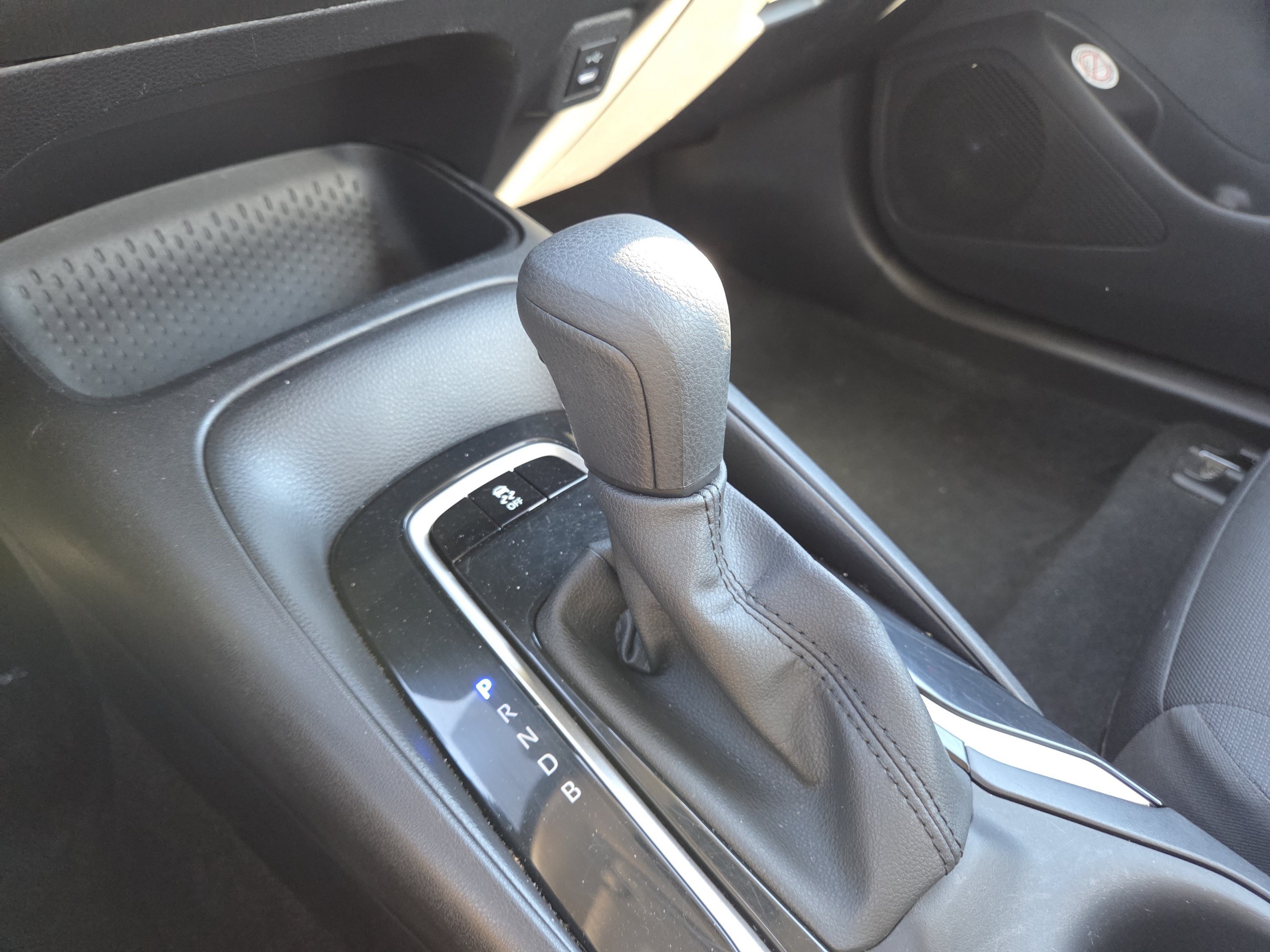 Used 2025 Toyota Corolla LE FWD image 31