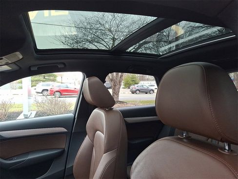 Used 2018 Audi Q3 2.0T Premium Plus w/ Premium Plus Package image 15