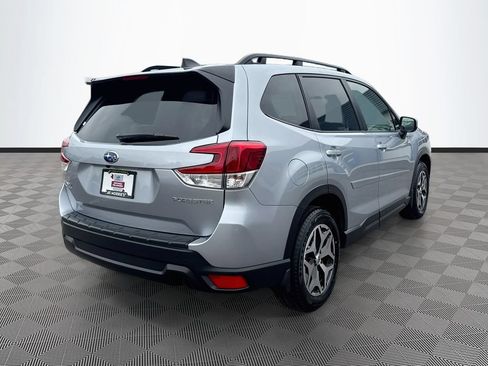 Certified 2024 Subaru Forester Premium AWD/4WD image 4