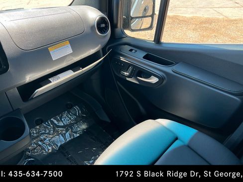 Used 2026 Mercedes-Benz Sprinter 2500 image 10