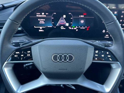 Certified 2025 Audi Q5 Premium Plus w/ Premium Plus image 24