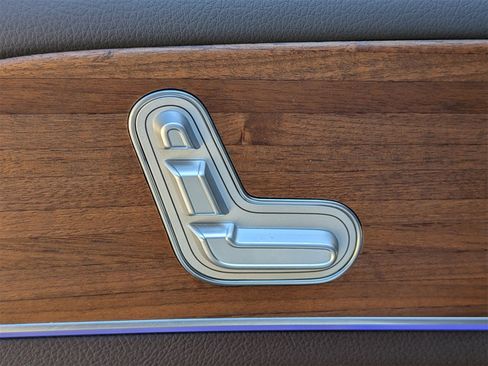 Used 2020 Mercedes-Benz GLS 450 4MATIC image 33