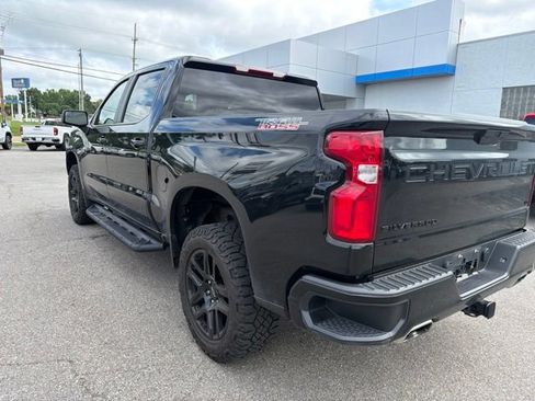 Used 2021 Chevrolet Silverado 1500 LT Trail Boss w/ LPO, Dark Essentials Package AWD/4WD image 24