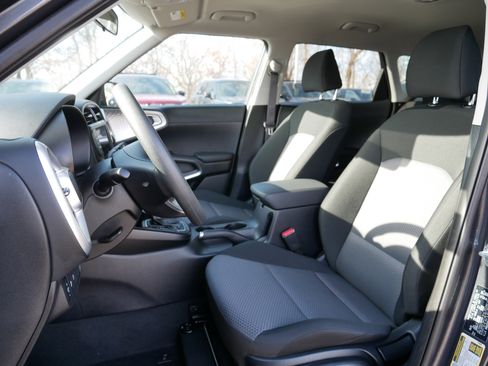 Certified 2025 Kia Soul LX image 34