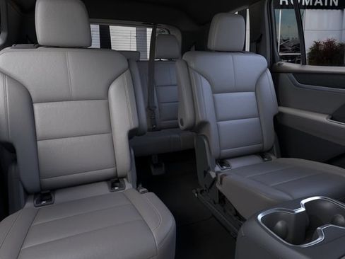 New 2026 GMC Acadia Elevation w/ Black Edition AWD/4WD image 17