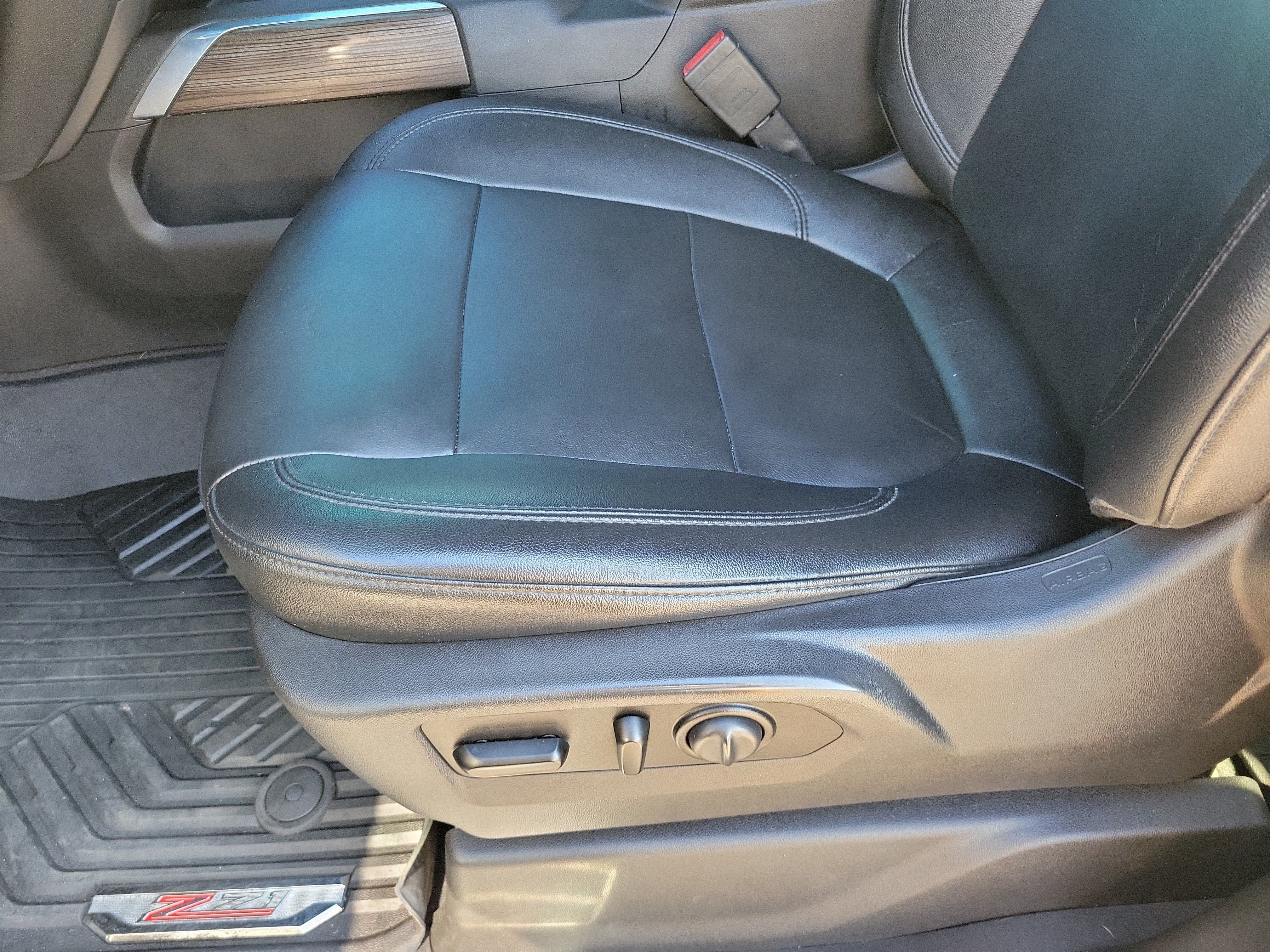 Used 2021 Chevrolet Silverado 1500 RST w/ All Star Edition Plus AWD/4WD image 10