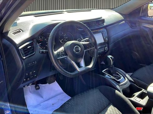 Used 2017 Nissan Rogue SV w/ SV Premium Package AWD/4WD image 13