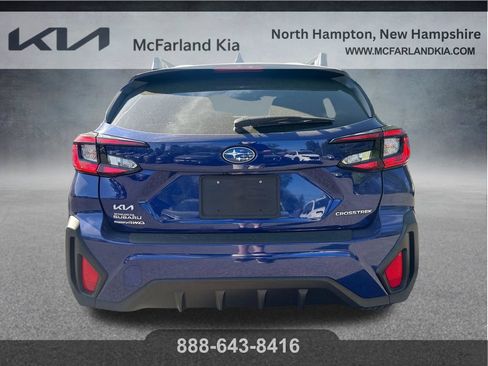 Used 2024 Subaru Crosstrek 2.0i Premium AWD/4WD image 6
