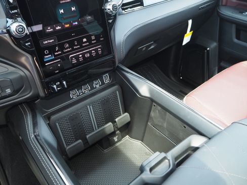 New 2025 RAM 2500 Limited image 23