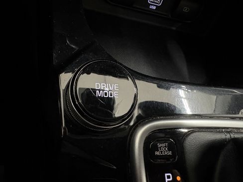 Used 2021 Kia Seltos EX image 19