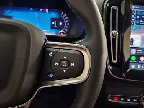 Certified 2026 Volvo XC40 B5 Plus AWD/4WD image 29