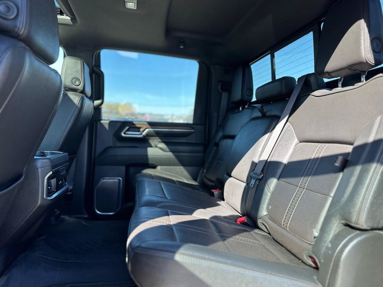 Used 2024 Chevrolet Silverado 3500 High Country w/ High Country Premium Package AWD/4WD image 15
