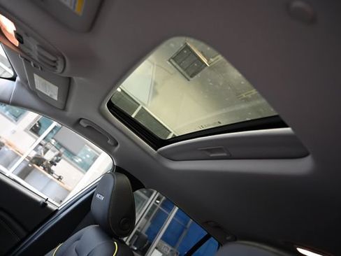 New 2026 Chevrolet Trax ACTIV w/ Sunroof Package FWD image 20