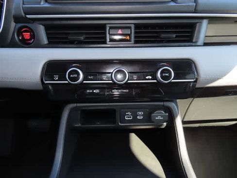 Certified 2023 Honda Pilot LX image 22