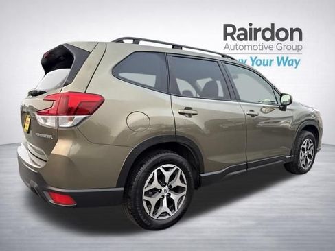Used 2023 Subaru Forester Premium AWD/4WD image 7
