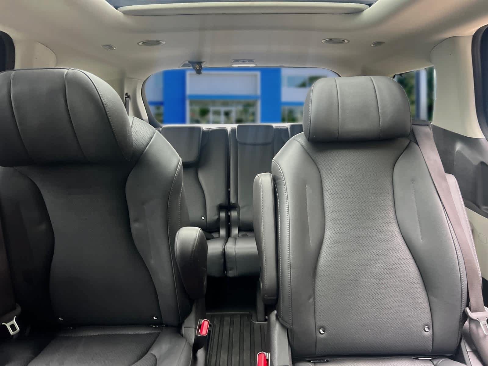 Used 2024 Kia Carnival SX Prestige FWD image 24